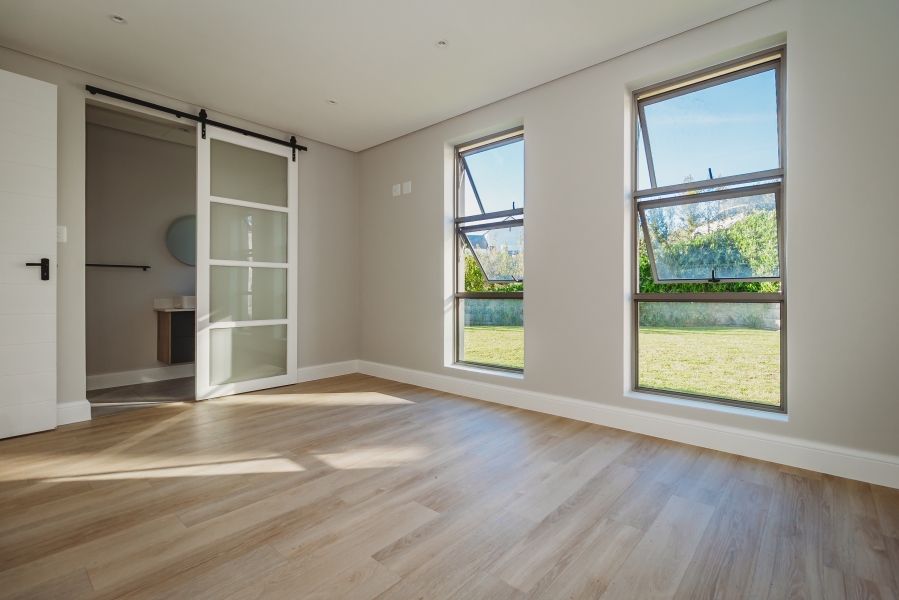 4 Bedroom Property for Sale in Kingswood Golf Estate Western Cape